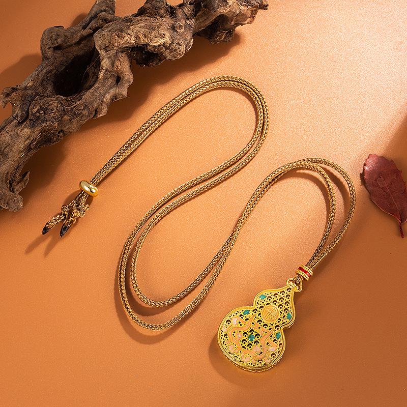 Elegant Gold Enamel Gourd Pendant Necklace - Retro Chinese Style