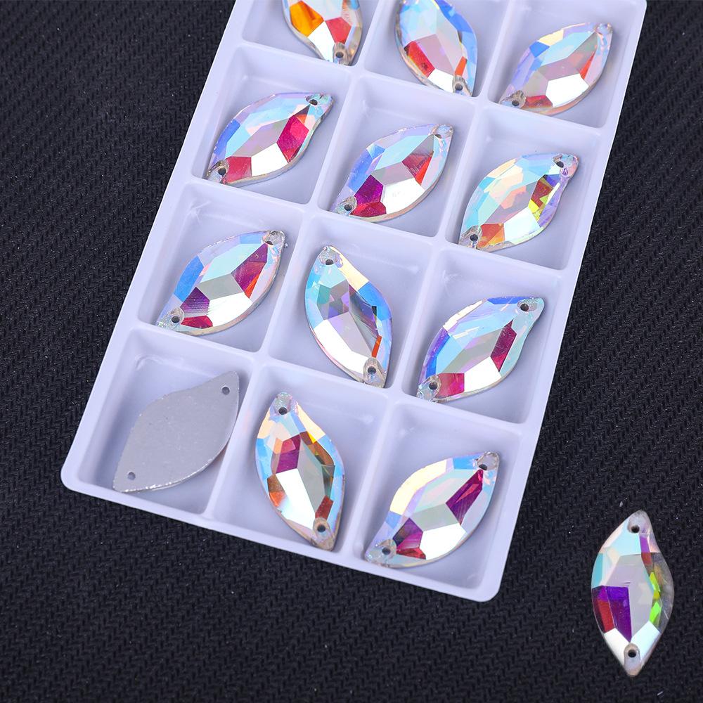 

Русалка Плоское дно Двойное отверстие Стекло Ручной шов Дрель Белый Ab Кристалл Плоская пряжка DIY/Двойное отверстие Драгоценный камень Дрель 15x30mm 12pcs/bag