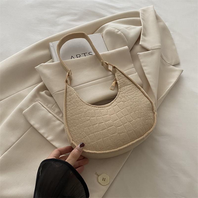 Autumn new crescent bag women's fashion casual trendy retro felt crocodile pattern armpit bag women's shoulder bag