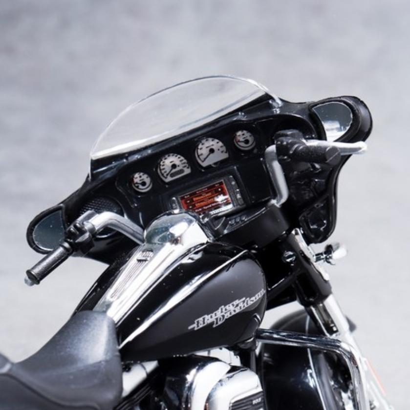 Maisto 1:12 Scale Harley-Davidson 2013 FLHRC Road King Classic / 2015 Street glide special Diecast Motorcycle Model