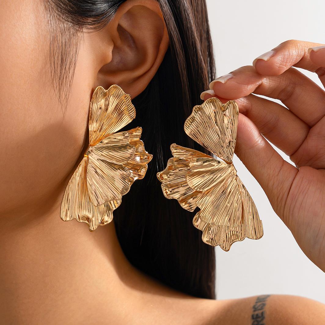 

SHIXIN Elegant Gold Color Ginkgo Leaf Stud Earrings for Women Vintage Half Flower Piercing Earrings Fashion Jewelry 2026 New