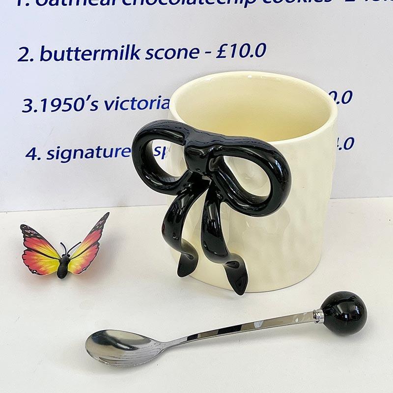 Send Girls Birthday Gifts, Girls' Heart Bows, Ceramic Mugs, Girlfriends' Practical Water Glasses, Souvenirs, Gift Boxes.