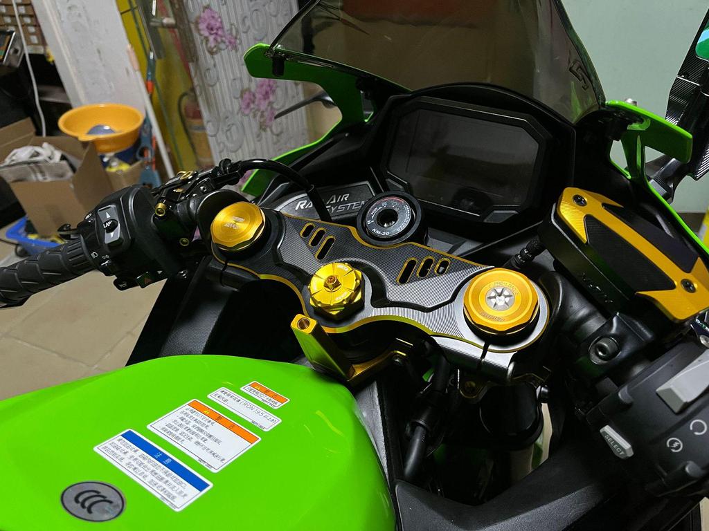 Kawasaki ZX4R ZX4RR Racing Upper Triple Tree Aluminum Alloy Link Plate