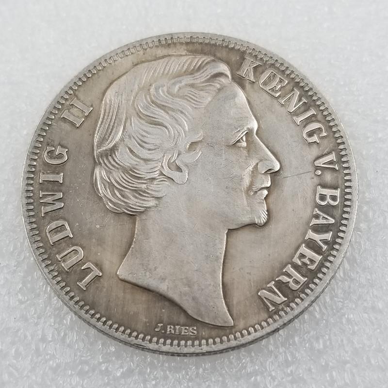 

Немецкие памятные коллекционные сувениры серебряные монеты разноцветный