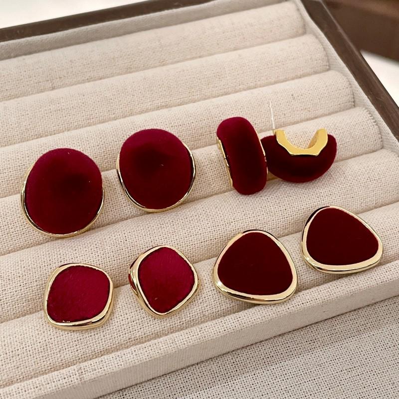 Red Velvet Retro Hong Kong Style Stud Earrings for Women - Autumn/Winter 2025 High-End Niche Ear Accessories.