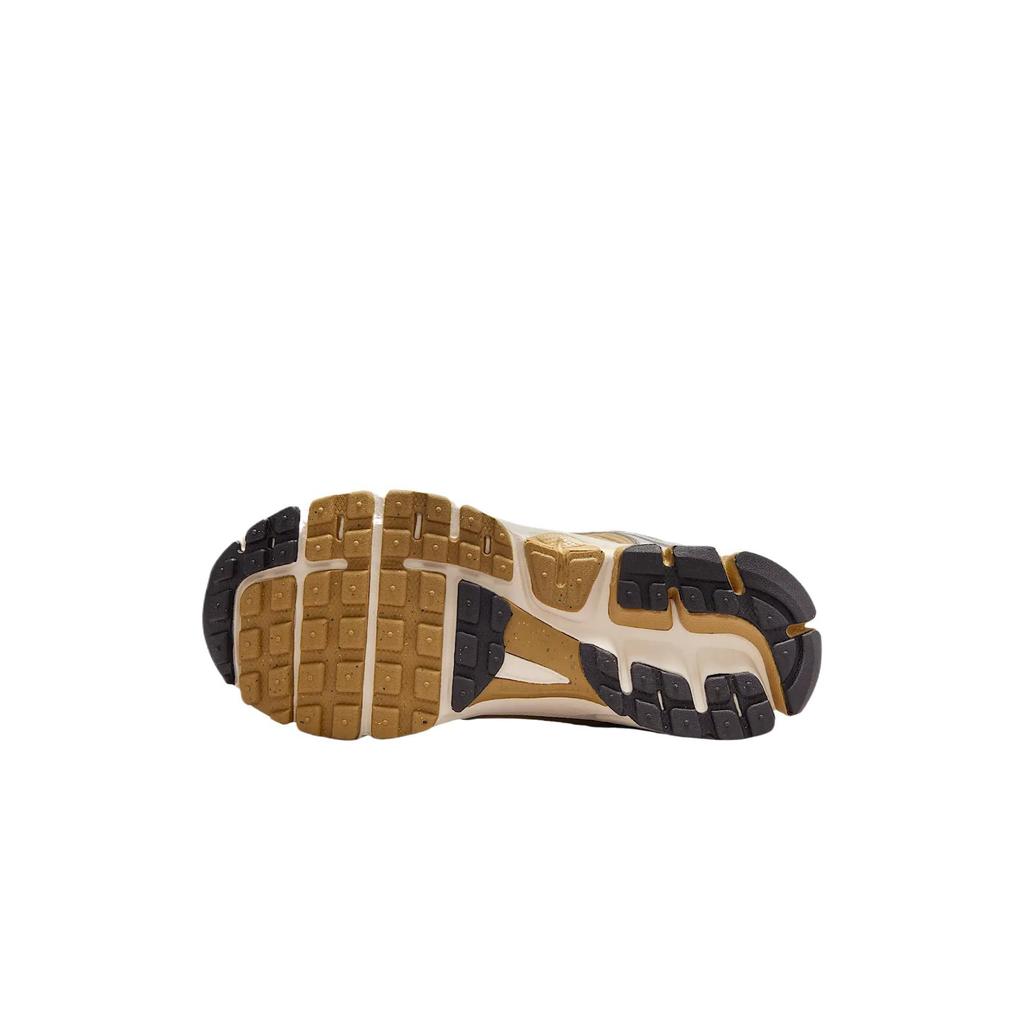 Nike Vomero 5 Grade School 'Metallic Pewter' (Unisex) Metallic Pewter / Parachute Beige / White / Medium Ash Kids' Running Shoes HF6998 004
