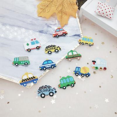 Na-Like Mini Samochód Haftowana Naklejka z Tkaniny Torba Ozdoba na Lodówkę Naklejka Naszywka DIY na Ubrania Samoprzylepna