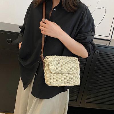 Fashion Women Weave Straw Shoulder Bag Raffia Messenger Bag New Trendy Vintage Crossbody Bag for Holiday Summer Straw Beach Bag