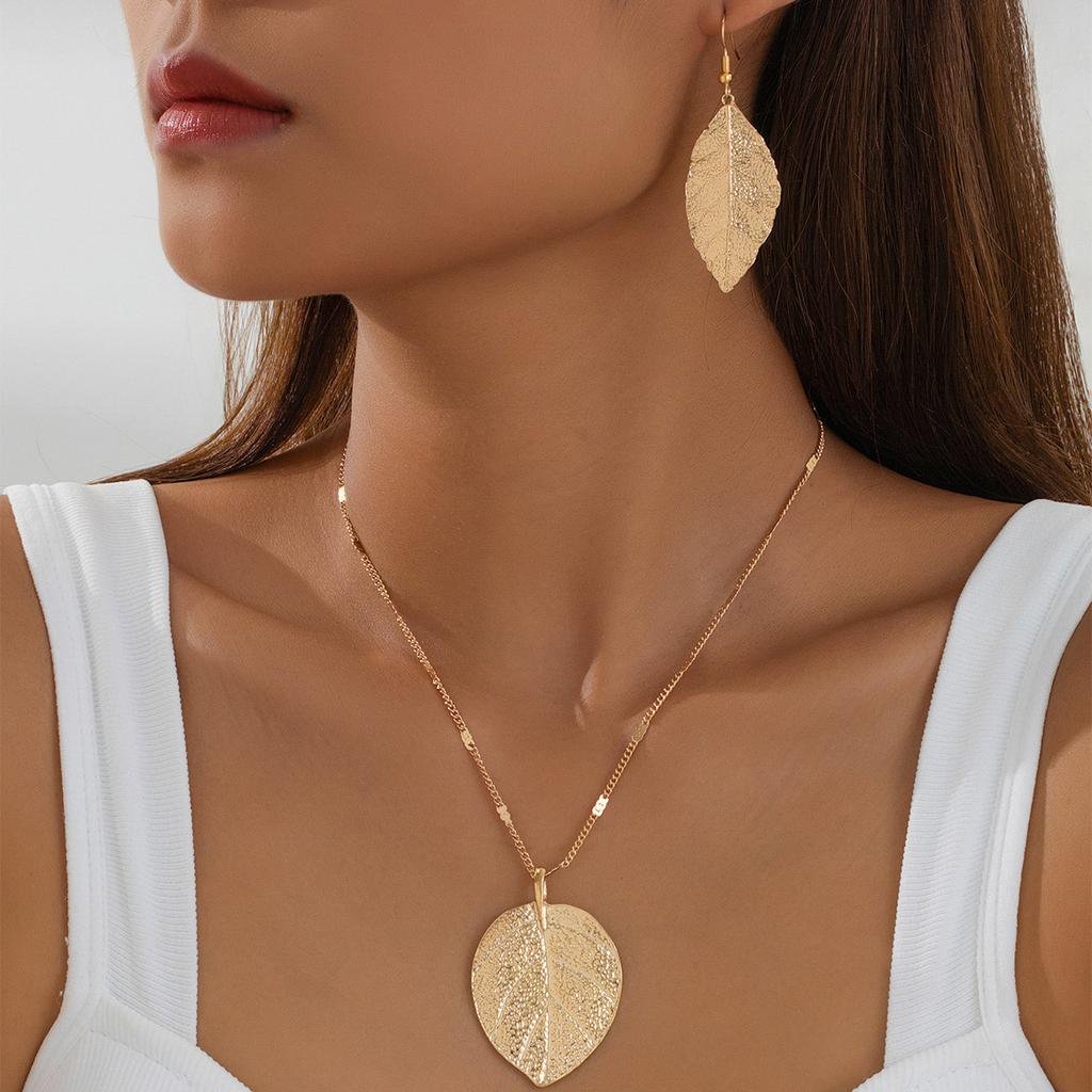Naszyjnik z liściem Szlachetny Retro Długi Naszyjnik Zestaw Kolczyków Gorąca Sprzedaż Biżuteria