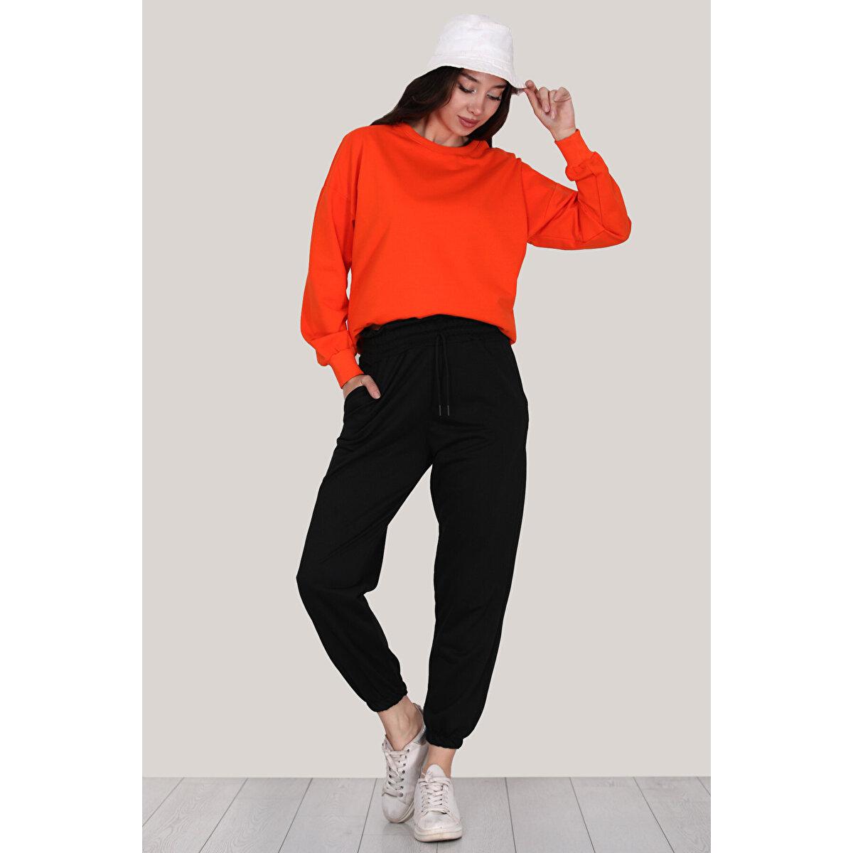 

Женский спортивный костюм с оборками