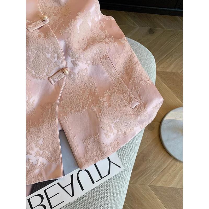 2025 Design sense Jacquard disc buckle vest women's spring high-end sense niche stacked vest women's top