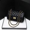 Korejská kabelka s diamantovým řetízkem Módní a všestranná taška přes rameno Nová taška pro dojíždění do práce Crossbody taška Taška pod paži Malá čtvercová kabelka pro ženy