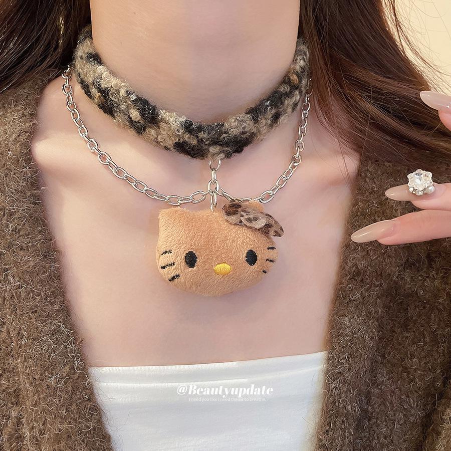 Autumn-Winter Double-Layer Flocked Kitten Pendant Choker: Cute Cartoon High-End Necklace for Women