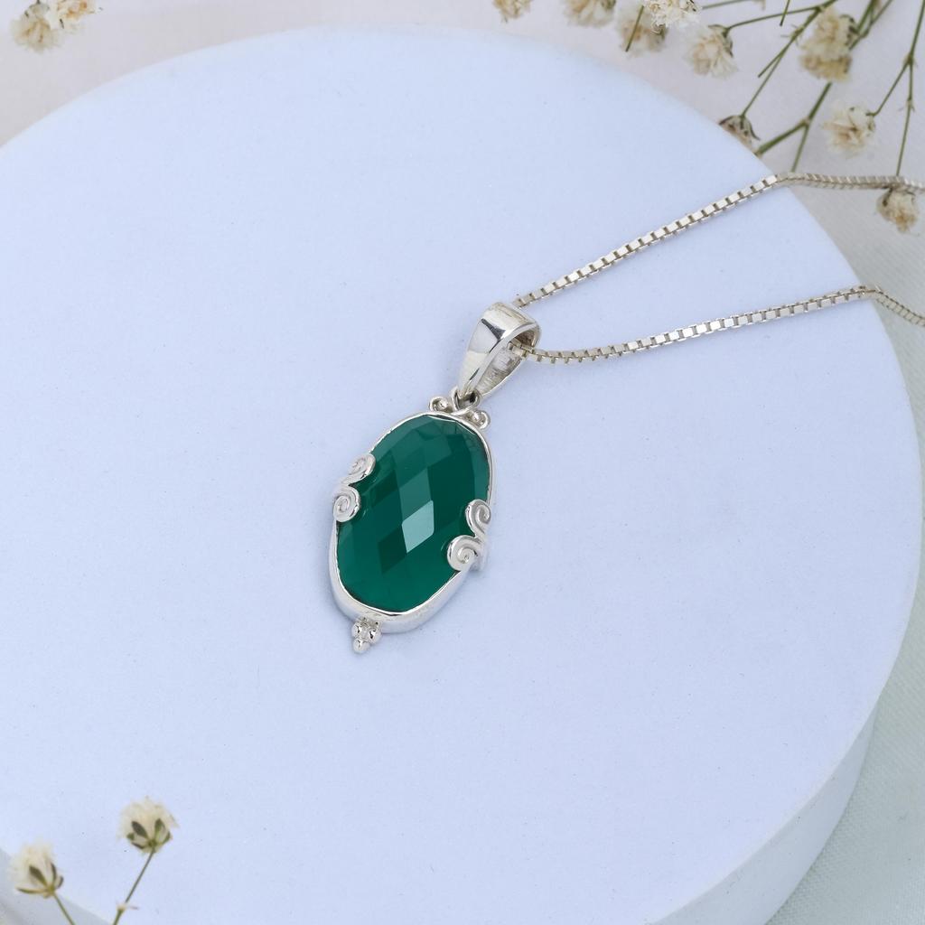 green onyx handmade Pendant 925 silver womens pendant zivori jewelry