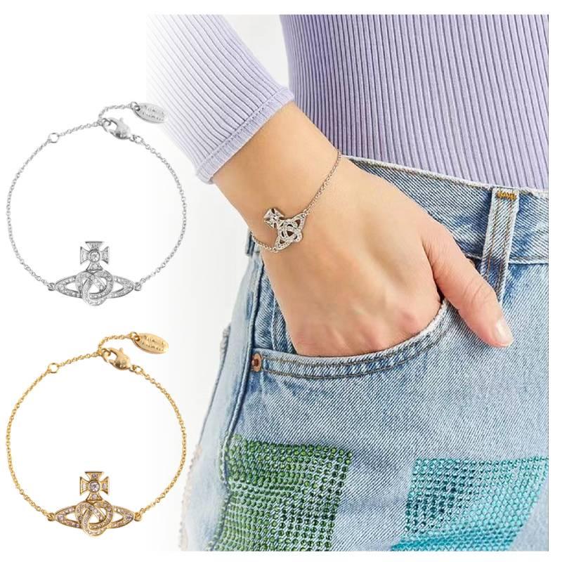 Exclusive Design Twisted Floral Bracelet For Women Elegant Copper Plated Saturn Bracelet With Shimmering Diamonds Characters)