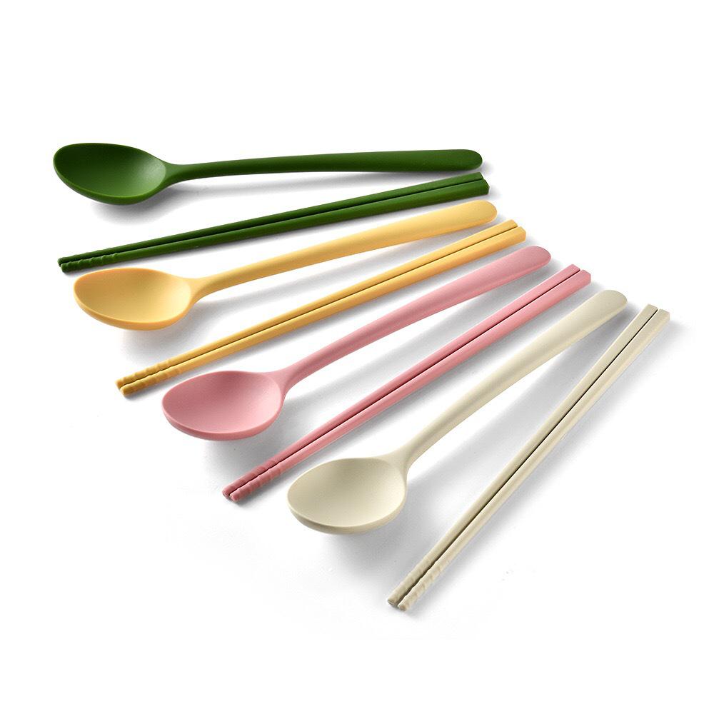 Kids' Portable Non-Slip Colored Silicone Chopsticks & Spoon Set