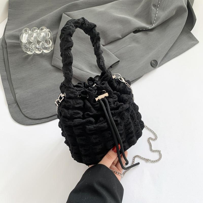 New Folded Bucket Bag Street Fashion Canvas Shoulder Bag Soft Texture Large Capacity Commuter Casual Puff Cloud Bag