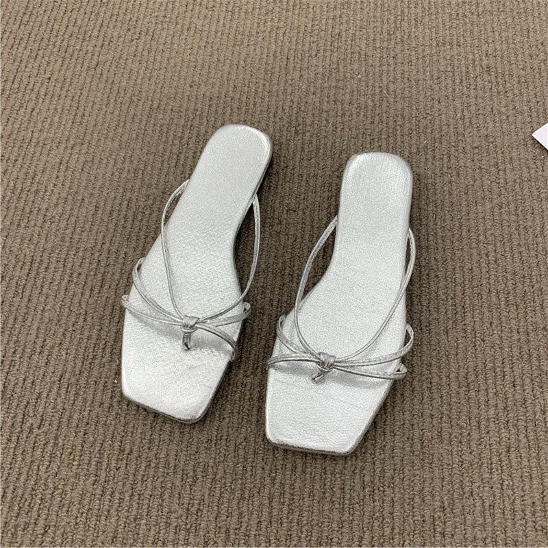 French flat-bottomed flip-flops fairy shoes wear 2025 new summer beach sandals silver sandals