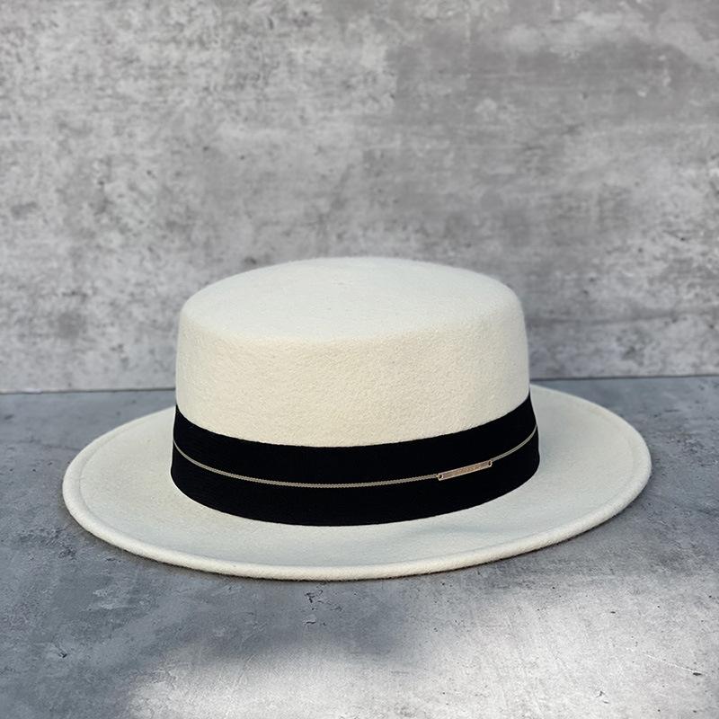 Simple And Fashionable Sticker, White Wool Woolen Flat Hat, Women'S Autumn And Winter Travel, Elegant Retro Wide-Brimmed Top Hat Shows Small Face