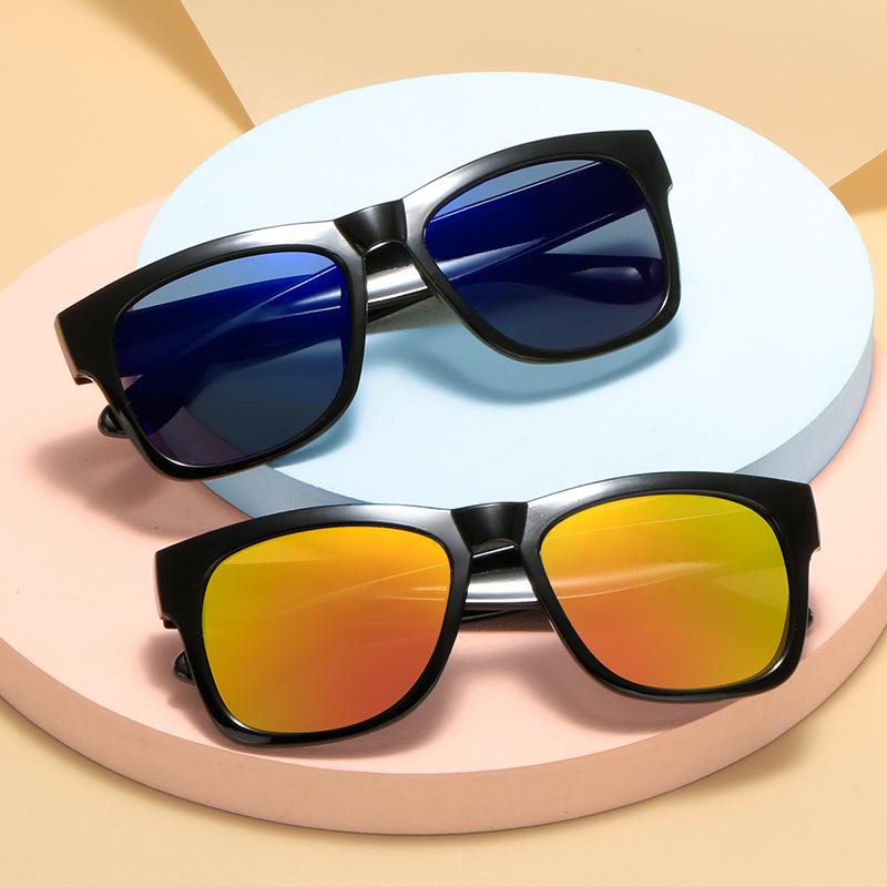 Stilvolle UV-Schutz-Sonnenbrille für Kinder, ideal für Jungen, Mädchen und Prinzessinnen diesen Frühling und Sommer.