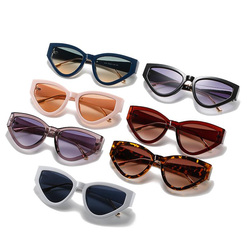 Cat'S Eye Sunglasses, Glasses Of The Same Brand, Street Photography Personalized Sunglasses For Women