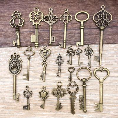 Ancient Bronze Alloy Retro Key Pendant Charm for DIY Jewelry