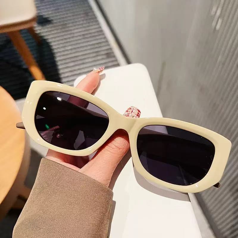 

Ретро Синие Квадратные Солнцезащитные Очки Dopamine Wind Женские Для Круглого Лица Фото Солнцезащитные Очки Продвинутый Стиль