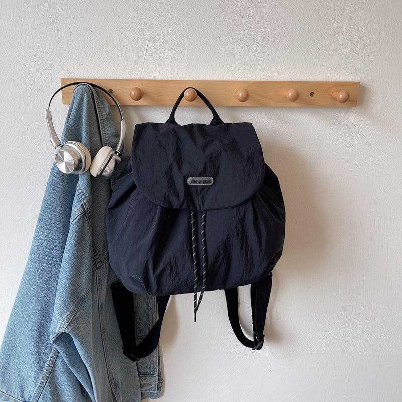 Lightweight Travel Backpack Women's New Fashion Casual Versatile Large-capacity College Student Handbag