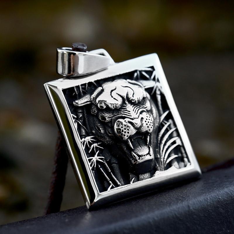 

BEIER 2022 New Domineering Animal Tiger Necklace Pendant For Men Creative Design Round Jewelry Detailed High Polished Wholesale