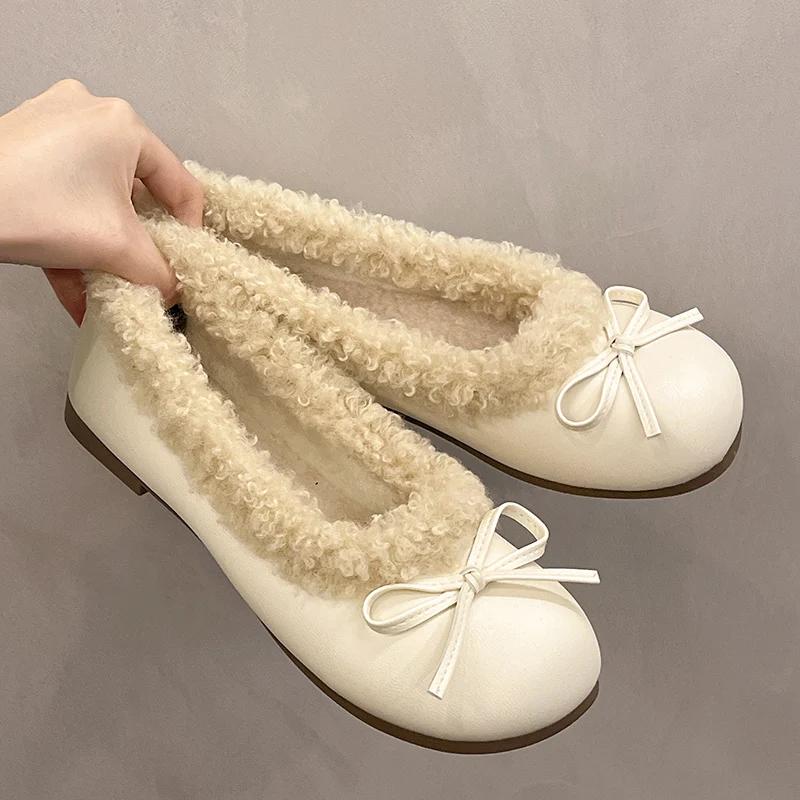 

Женские балетки с бантом и короткими каблуками, меховые короткие плюшевые туфли с пряжкой, 2025, модные дизайнерские элегантные платья, зимние женские туфли 37 бежевый
