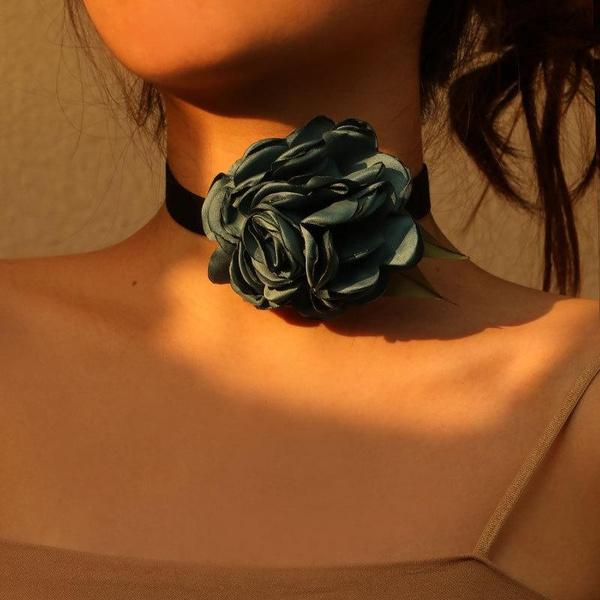 Temperament Romantisk Stor Rose Blomma Halsband Bred Svart Sammet Choker För Kvinnor Mode Hals Smycken Fest Present Hals Smycken