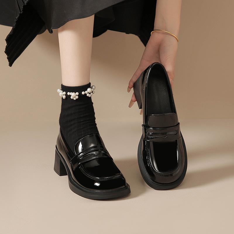 2025 new British style small leather shoes for women with skirts, platform high heels, retro round head loafers, thick heels, single shoes for women