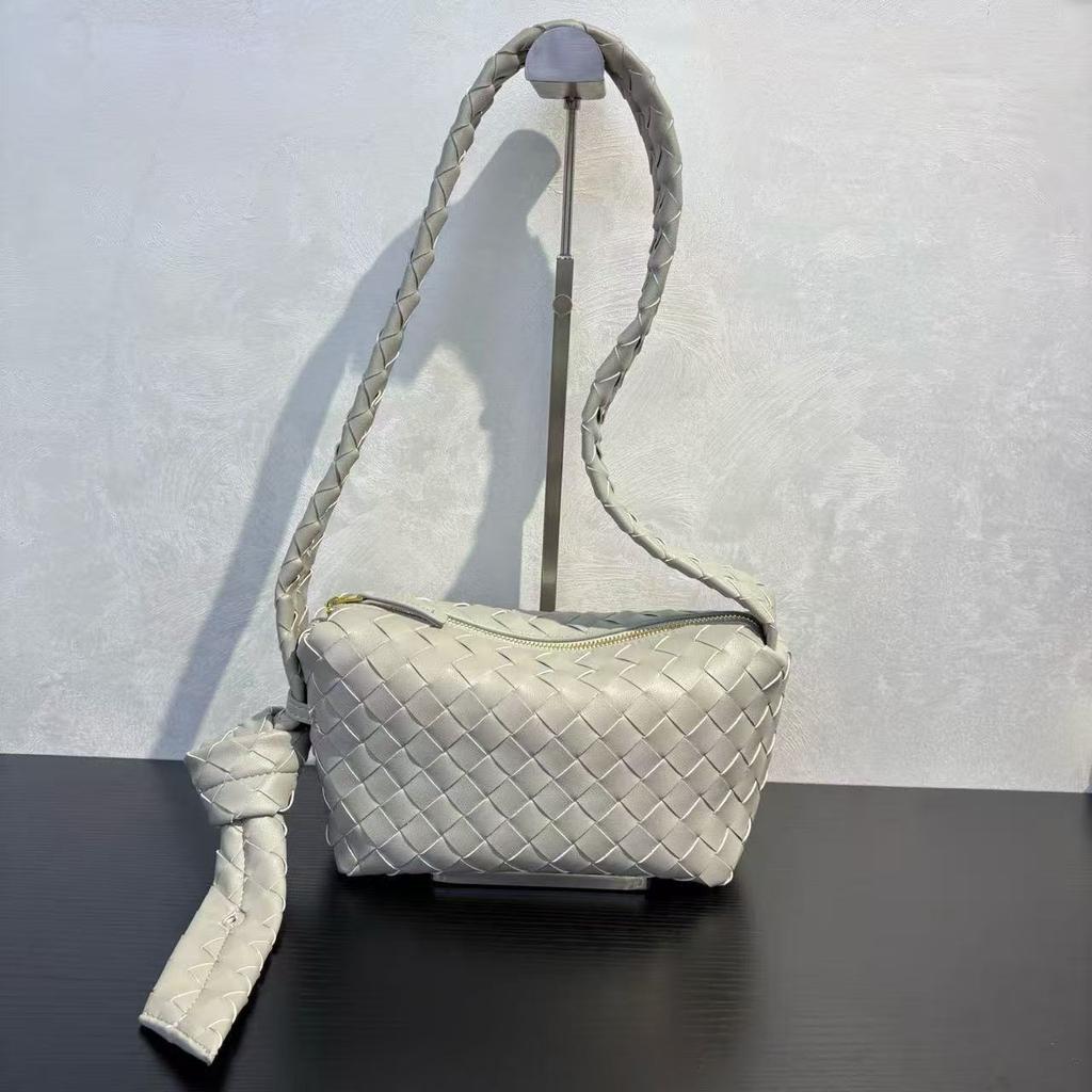 Wide shoulder strap sheepskin woven pillow bag Boston bag single shoulder underarm crossbody large capacity versatile leather women's bag