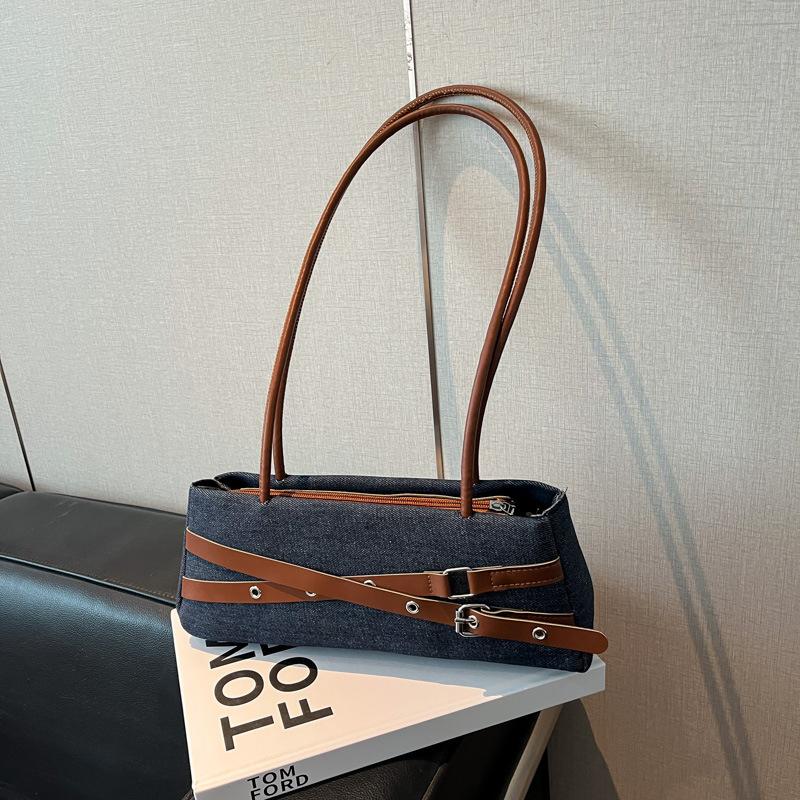 Korean Ins Style Shoulder Bag Women Fresh Chic Minimalist Versatile Commuter Fall 2026 Handbag