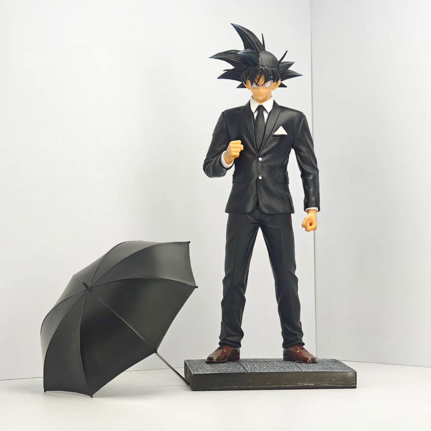 

CT Studio Hold an umbrella Third form Wukong Dragon BallZ Vegeta SSj3 Trunks 12.59Inch/32cm Can Move POLYVINYL CHLORIDE Figure popular playthings