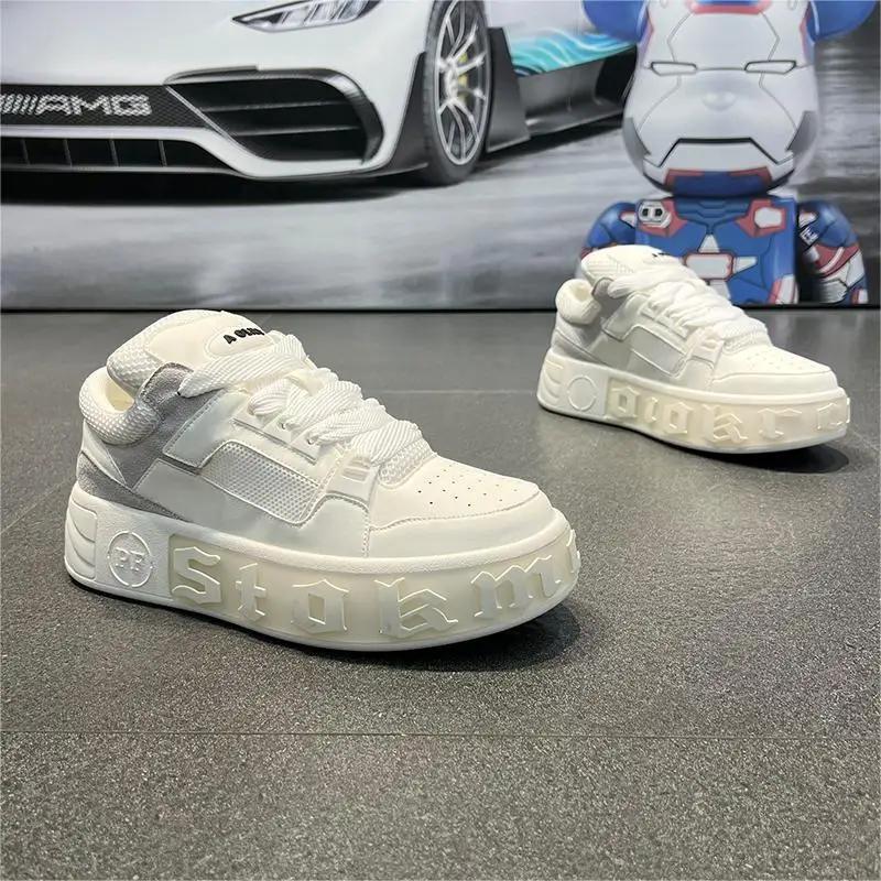 Luxury 2024 Latest Sexual Comfortable Casual Board Shoes Spring and Autumn Men's Lightweight Running and Sports Shoes
