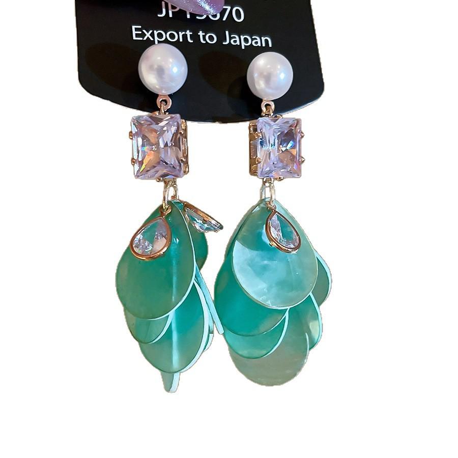 Blue Ocean Flower Shell Stud Earrings: Sweet, Girly, Vacation-Style Fashion Accessories