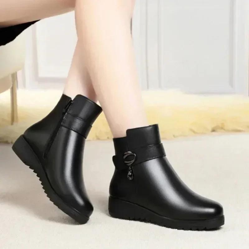 Fashion Mum Warm Cotton Shoes Women Winter Fleece Side Zip Thick Bottom Short Boots Leisure Round Head Flats Bota Inverno Feminina2024