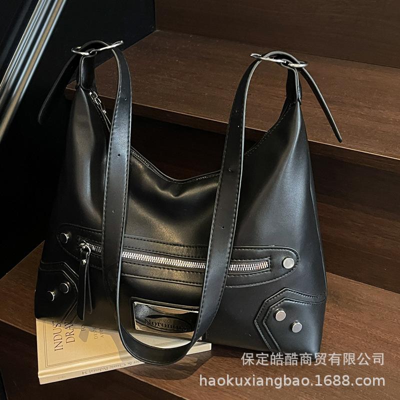 Large capacity bag women's 2025 new retro niche tote bag commuting to work slack shoulder messenger bag