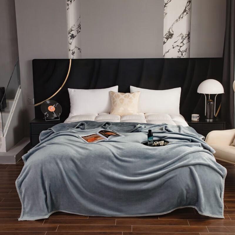 PinFan Post-Modern Mulberry Silk Knit Blanket