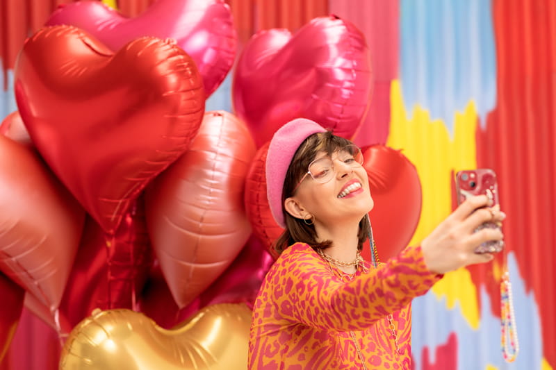 PartyDeco HEART Foil Balloon Pink 75x645
