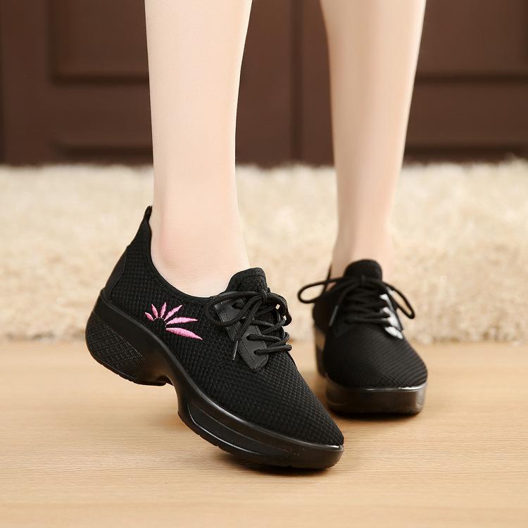 

Новая женская повседневная обувь, обувь для квадратных танцев, полиуретановая подошва, легкая 42 чёрный