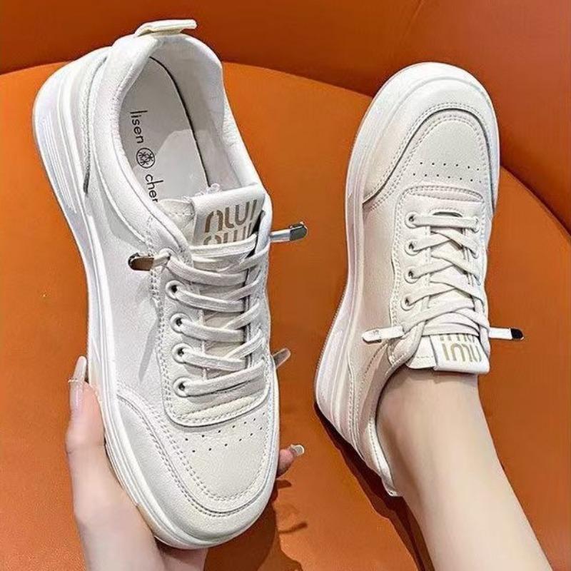 Lässige Damen kleine weiße Schuhe Frühling und Sommer neu dicksohlige runde Zehen rutschfest modisch vielseitig sportlich leichte Board-Schuhe