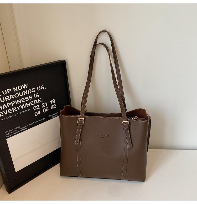 

Shoulder bag Large capacity bag Women s bag 2025 New trendy Korean version Versatile texture Student portable women s bag Tote bag