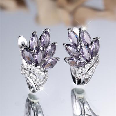 Exquisitos pendientes colgantes de circonita morada para mujer, joyería de moda en color plata para bodas y fiestas.