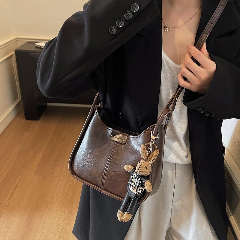 Retro Bucket Bag Women's New Autumn and Winter Commuting Large-capacity Simple Niche Shoulder Messenger Bag