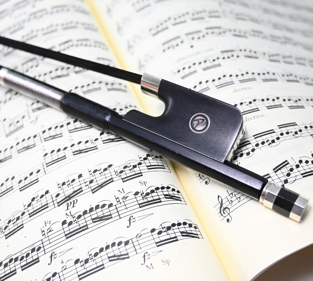 VINGOBOW Natural Black Horsehair Carbon Bow for Cello Carbon Fiber Cello Bow (4/4)