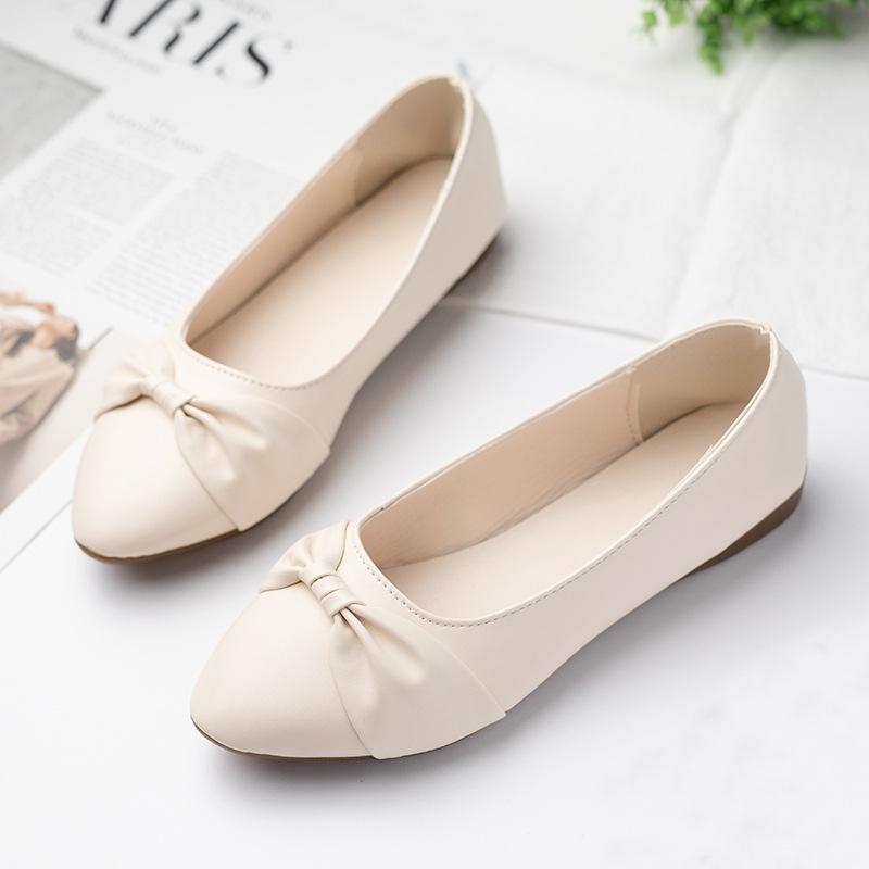 

Soft-soled soft leather mother shoes shallow mouth versatile Doudou shoes one-pedal single shoes 2025 new lightweight women s shoes work shoes 40