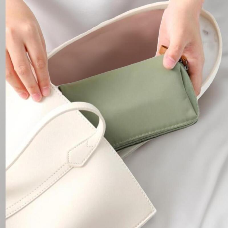 Женская мини-косметичка для путешествий с отдельным отделением black