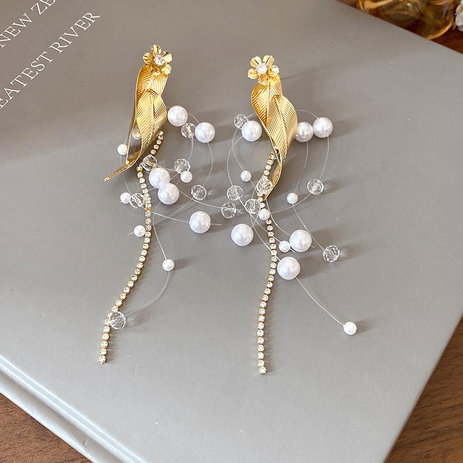 Silver needle zircon pearl flower leaf fringed earrings light luxury high-end stud earrings French retro court style earrings